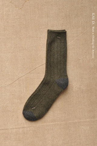 Cashmere Socks - Womens - Dark olive / Charcoal