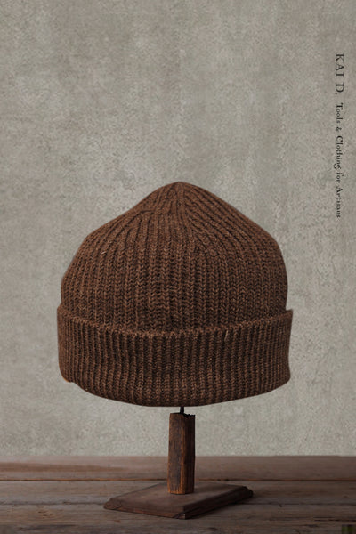 Cardigan Stitch Beanie - brown