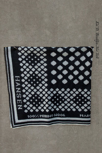 Knitted Wool Bandana - Off White / Black