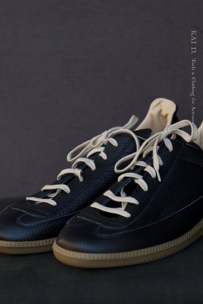 Sculpture Trainer - Black - 42, 43, 44, 45, 46 (NO RETURN NO EXCHANGE)