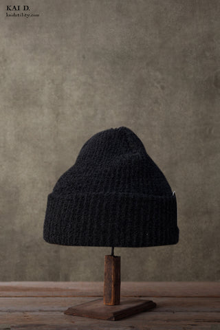 Soft and Fluffy Beanie - Black