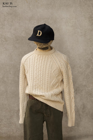 Wool Cashmere Crew Neck Cable Sweater - 3, 4