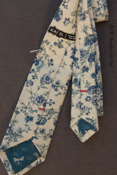 Country Floral Tie - Cream/Blue