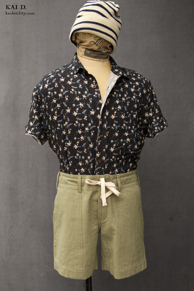 Obelisk Shorts -  Henna Green - 3, 4