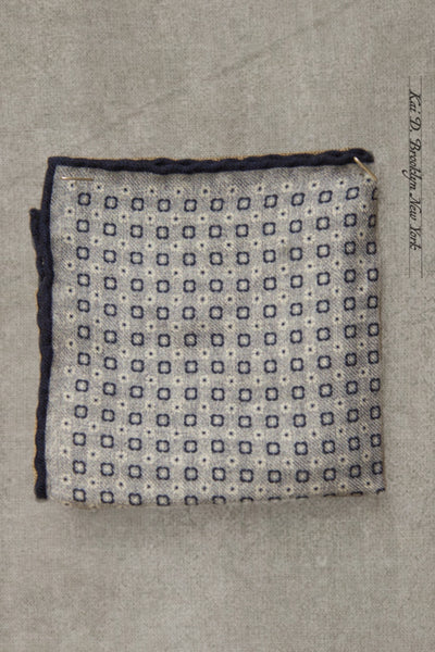 Medallion Wool Pocket Square
