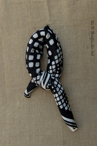 Knitted Wool Bandana - Off White / Black