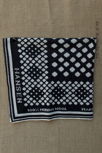 Knitted Wool Bandana - Off White / Black