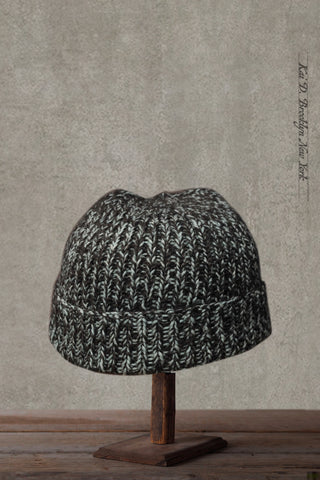 Hand Knit Beanie - Undyed black/Teal