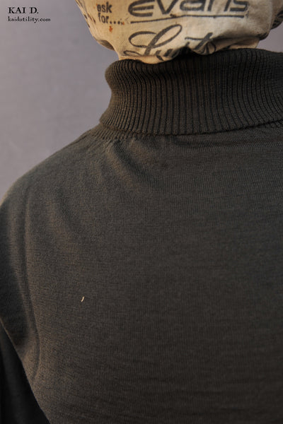 Marine Turtleneck Sweater - Hunter Green - S, M, L, XL