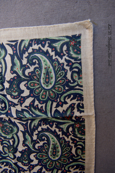 Light Wool Pocket Square - Beige Ground Paisley