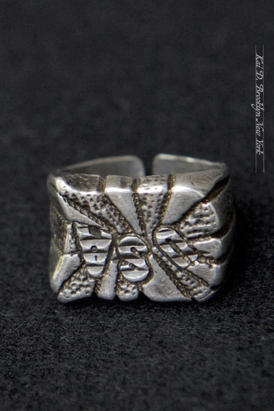 Vintage Signet - Brutalist - Size 8
