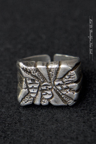Vintage Signet - Brutalist - Size 8