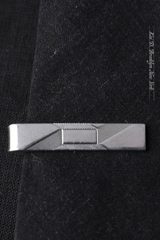 Vintage Tie Clip - Q (diagonal lines)