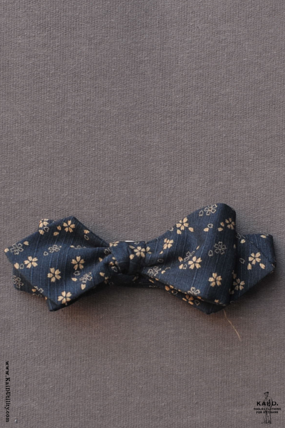 Jacquarded Floral Bow Tie