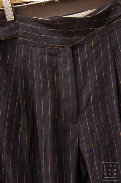 Isa Belted Pants - Navy pinstripe linen -  L
