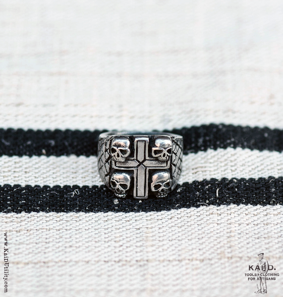 Skull Cross Ring - Size 10 3/4