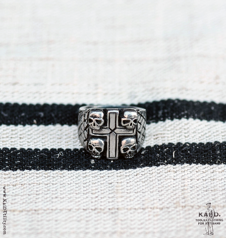 Skull Cross Ring - Size 10 3/4