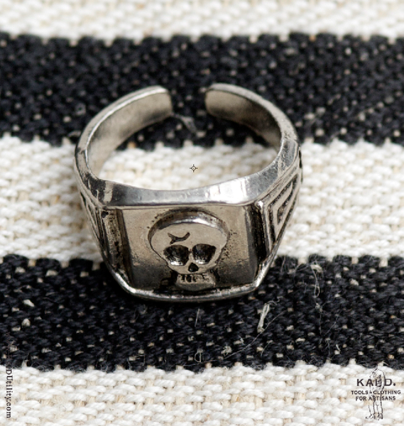 Skull Signet Ring - Size 9